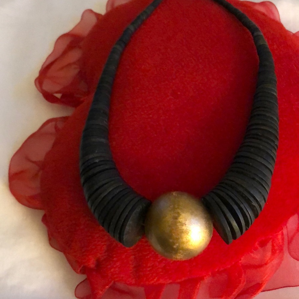Necklace - Picture 2 of 2